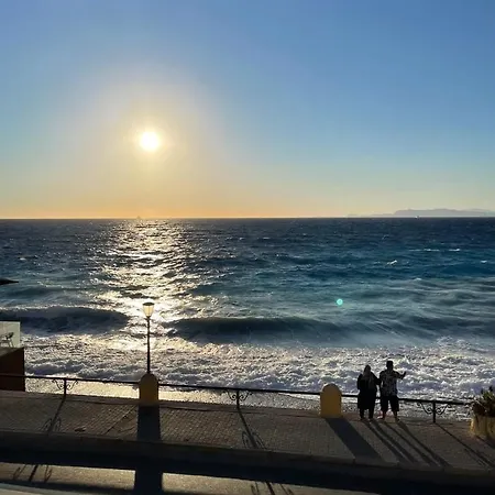 لاكشري أبارتمنت صنرايز Rhodes City